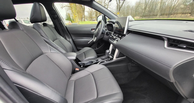 Toyota Corolla Cross cena 176500 przebieg: 5419, rok produkcji 2022 z Mosina małe 254